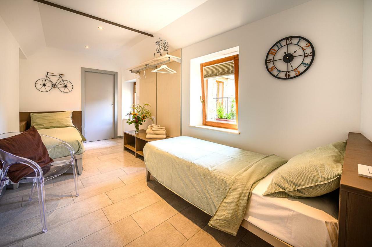 Old Town Apartments Tirano Ngoại thất bức ảnh